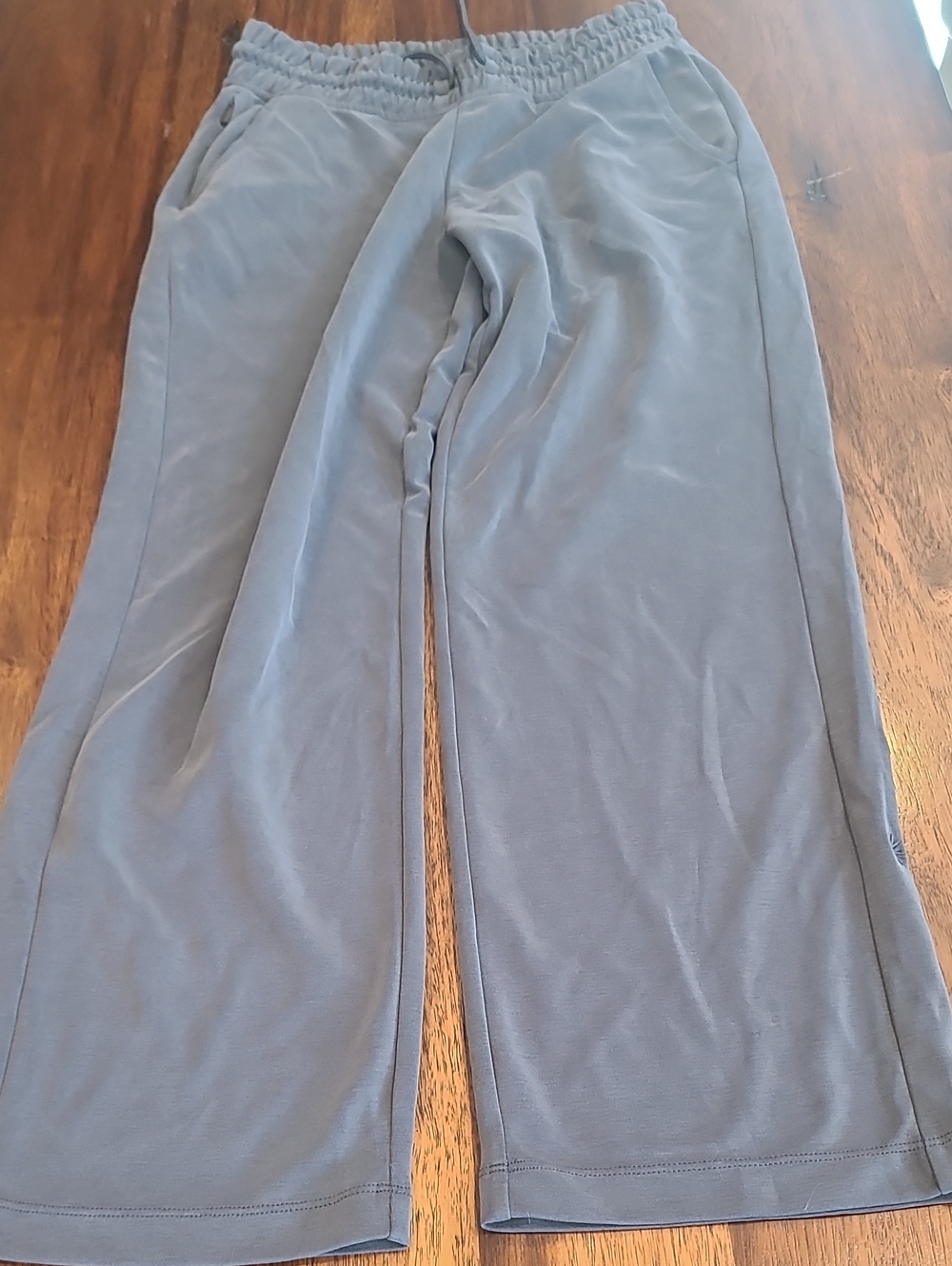 Athleta Seasoft Straight Leg Pant like new size Xs P comfortable soft